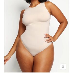 Bodysuit sleeveless looks very elegant fabric feels very nice and smooth xl